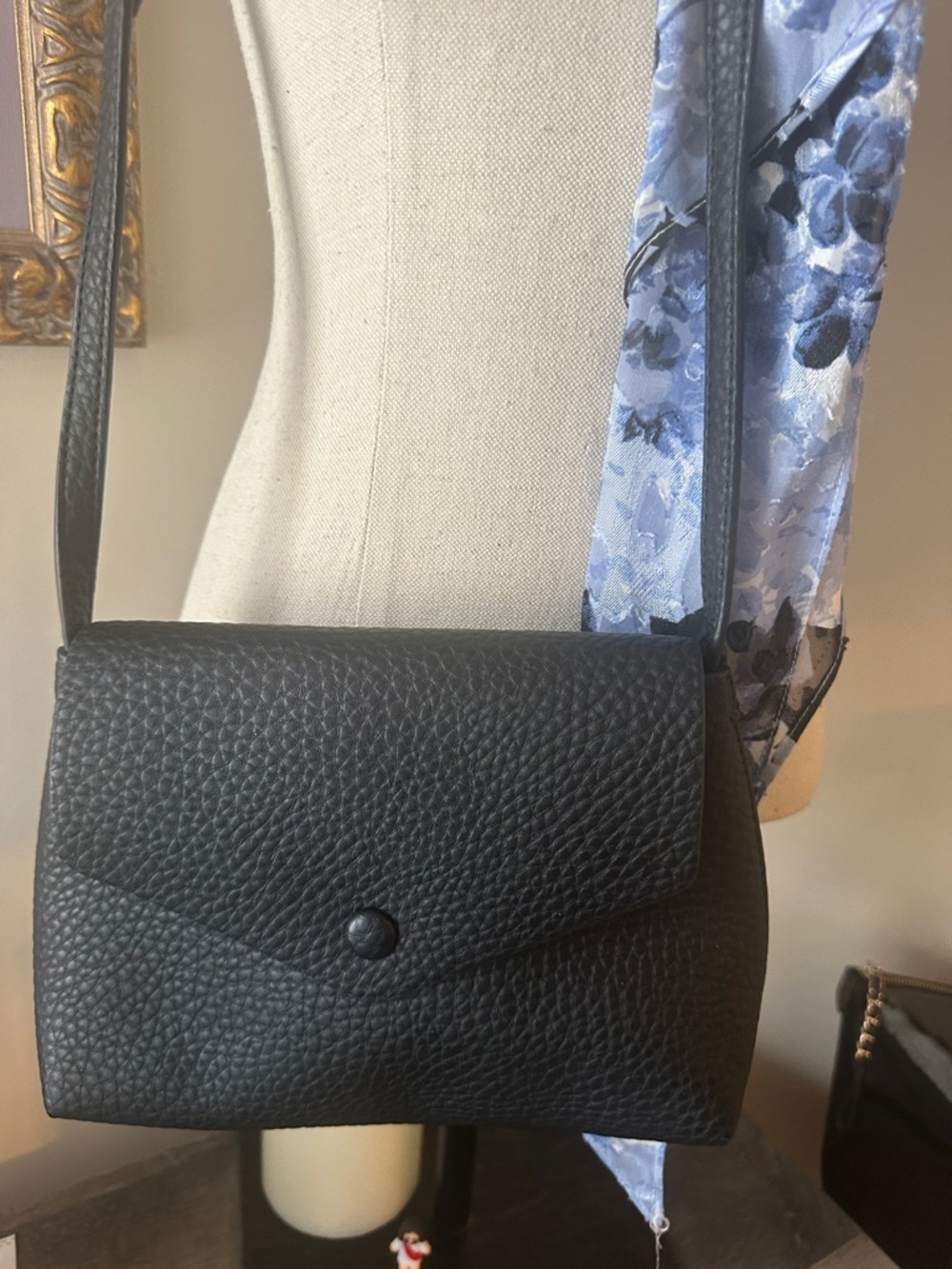 Two for one Hobo and crossbody bag. - Picture 7 of 15